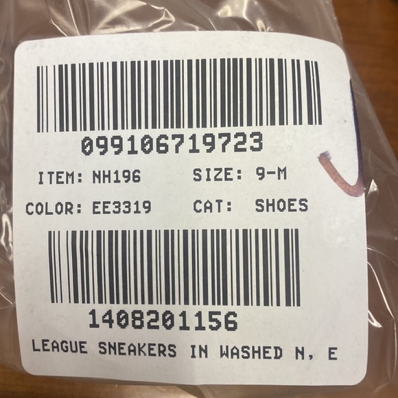 MadeWell League Sneakers in Washed Nubuck NH196 - Picture 6 of 6